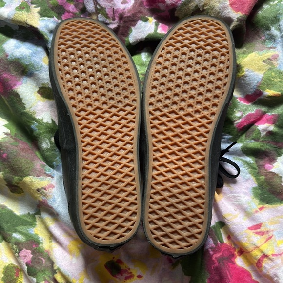 Vans Men’s Black Leather Authentic Skateboard Shoes Streatwear-Like New - Picture 4 of 4